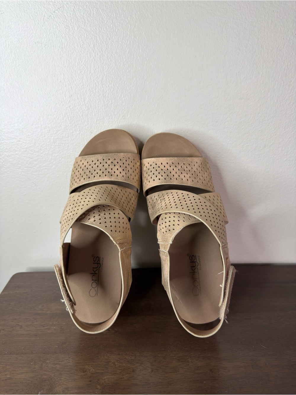 Corkys Guilty Pleasure Gold Wedge Sandals Sz 8 Womens - Picture 7 of 7